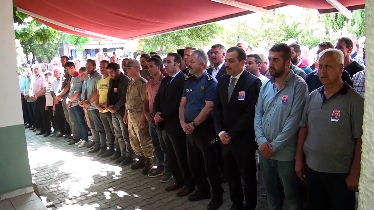 Teröristlerce katledilen çoban toprağa verildi - KARS