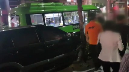 50대 음주운전자, 행인·차량 잇달아 들이받아 10여 명 다쳐 / YTN