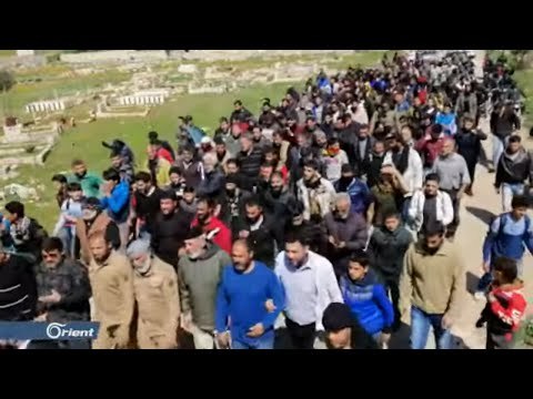 أهالي درعا البلد يمهلون ميليشيا أسد ساعات لإزالة حاجز نصبته قرب جامع العمري - سوريا