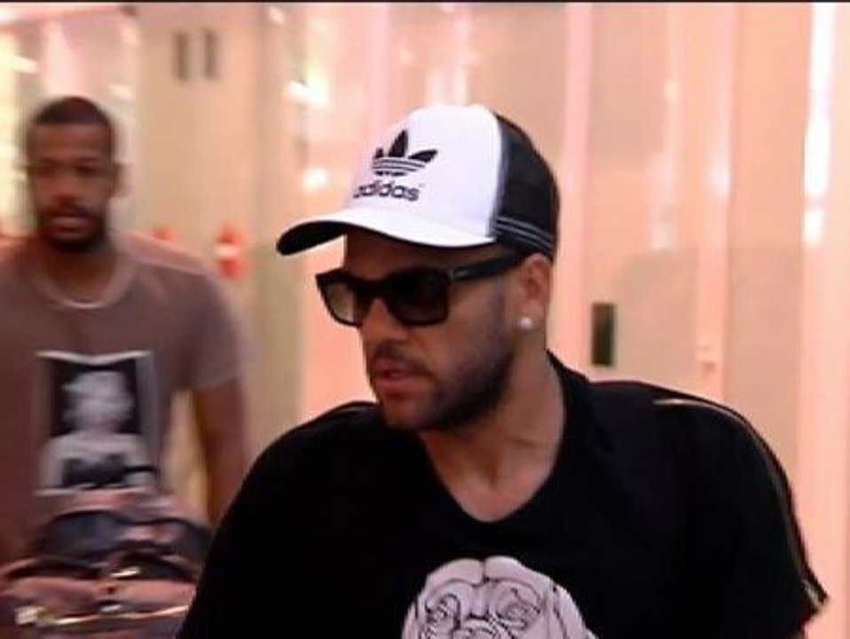 Dani Alves sobre su continuidad en el Barça: "Yo tengo que hablar sólo con Luis"