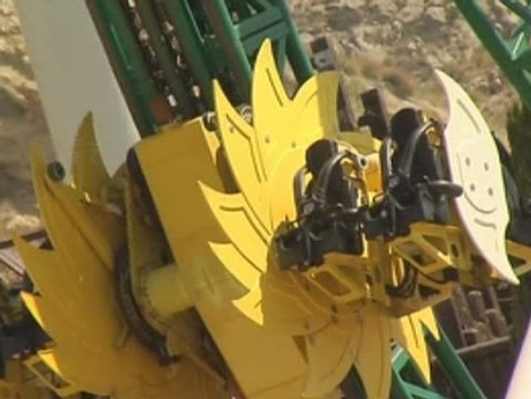 Un joven islandés muere al caer de una atracción en Terra Mítica