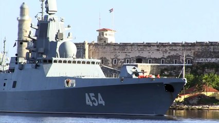 Navio russo atraca em Cuba