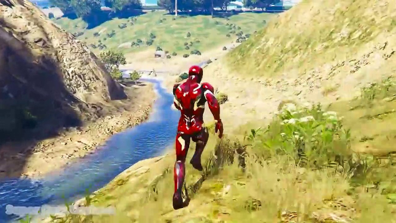 ¡COLOR de motos salto en el gran cañón con superhéroes! Video de dibujos animados