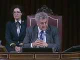 El Congreso, con los diputados del PP en pie, despide con aplausos a un emocionado Rubalcaba