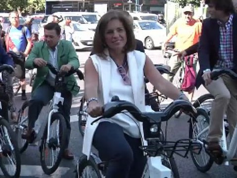 Botella estrena las nuevas 'bicis' eléctricas de Madrid