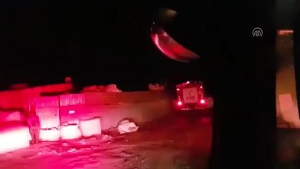 Kocaeli'de palet imalathanesinde yangın