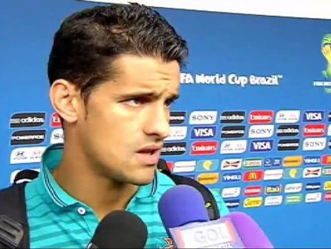 Los jugadores de la selección portuguesa, muy enfadados con el árbitro