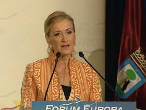 Cifuentes cree que Podemos podría dañar irreversiblemente la imagen internacional de España