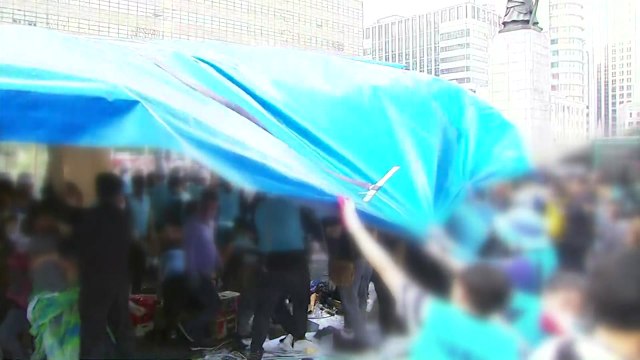 서울시, 대한애국당 광화문 천막 철거...물리적 충돌 / YTN