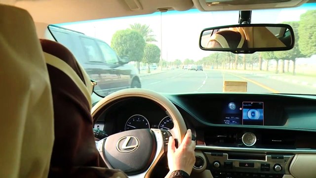 Las mujeres sauditas saborean su libertad tras un año al volante