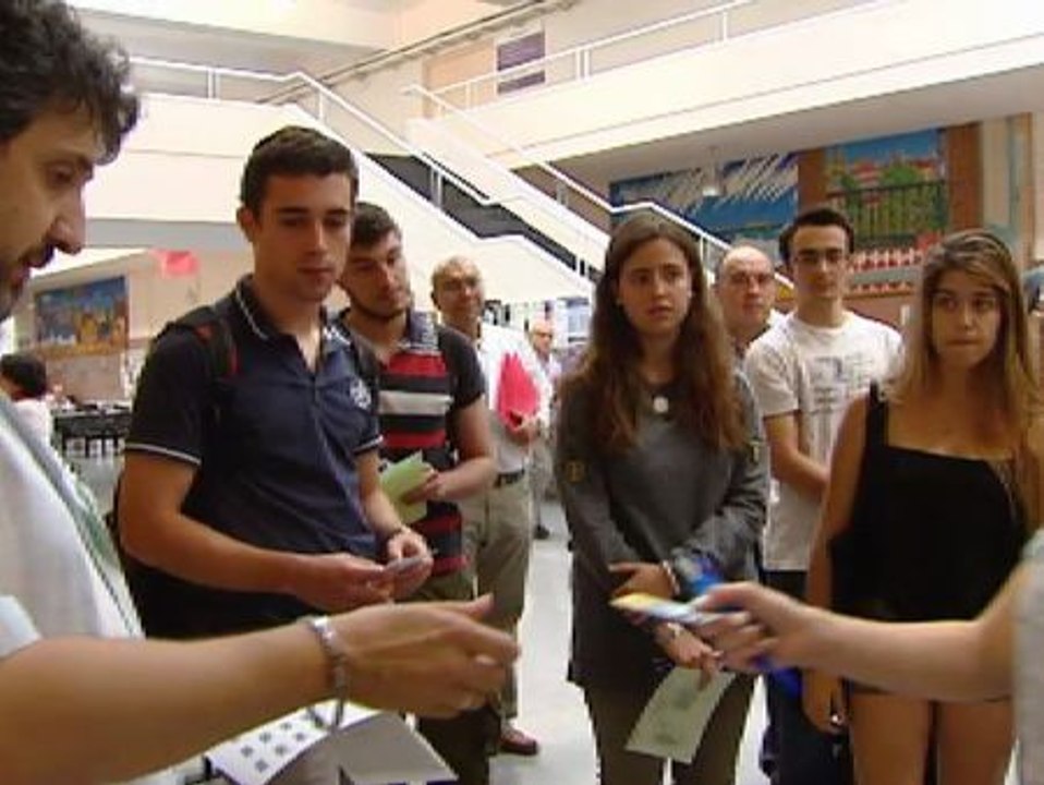 Comienza la Selectivida en Madrid y Valencia con preguntas sobre la última