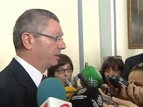 Gallardón vuelve a referirse a la situación en la que quedará el rey tras la abdicación