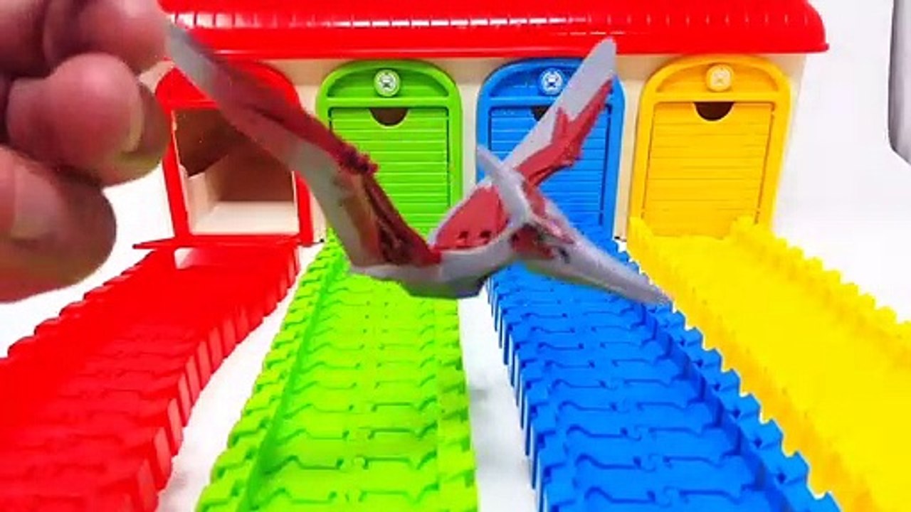 Jurassic World Fallen Kingdom Learn Colors for Kids Funny Toy Story