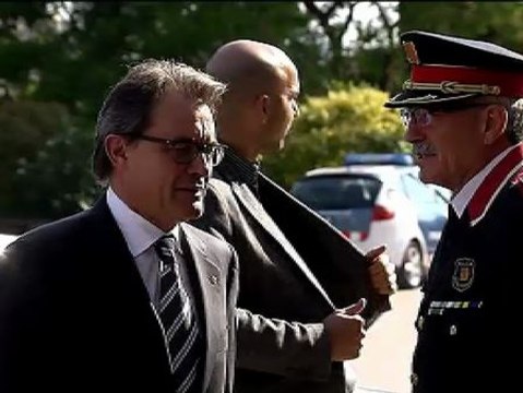 El Rey llama a Artur Mas tras el anuncio de su abdicación