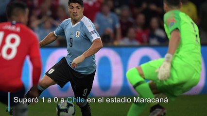 Uruguay le gana a Chile con gol de Cavani y se adueña del Grupo C