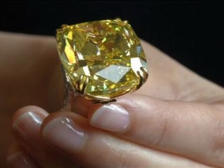 Download Video: Sotheby's vende por 12 millones de euros un diamante puro amarillo de 110 quilates