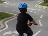 Los menores de 16 años tienen que llevar casco en la bici obligatoriamente