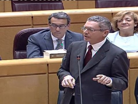 Gallardón se escuda en el Constitucional para defender su postura sobre el aborto