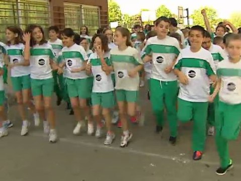 Un colegio pontevedrés convoca una carrera solidaria para recaudar fondos para investigar la leucemia infantil.