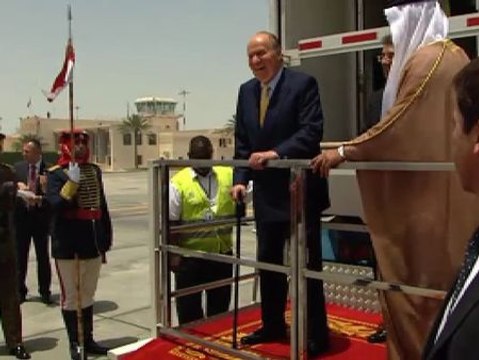 El Rey Juan Carlos visita el Reino de Bahrein en su gira por el Golfo Pérsico