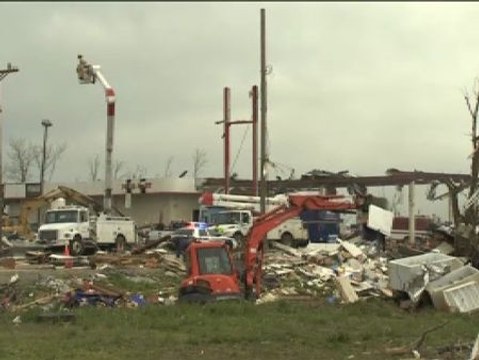 Se eleva a 35 el número de muertos por la ola de tornados en Estados Unidos