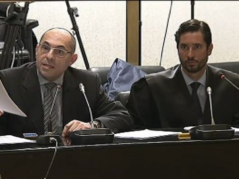 Suspendido el juicio contra Silva al interponer recusación contra el presidente de la sala y María Tardón