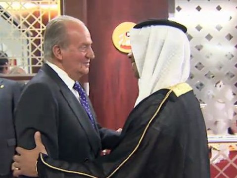 El Rey viaja a Abu Dabi en busca de inversiones millonarias para los empresarios españoles