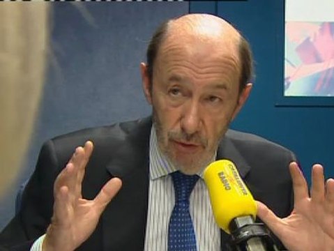Rubalcaba lamenta el doping financiero de las campañas electorales en el PP