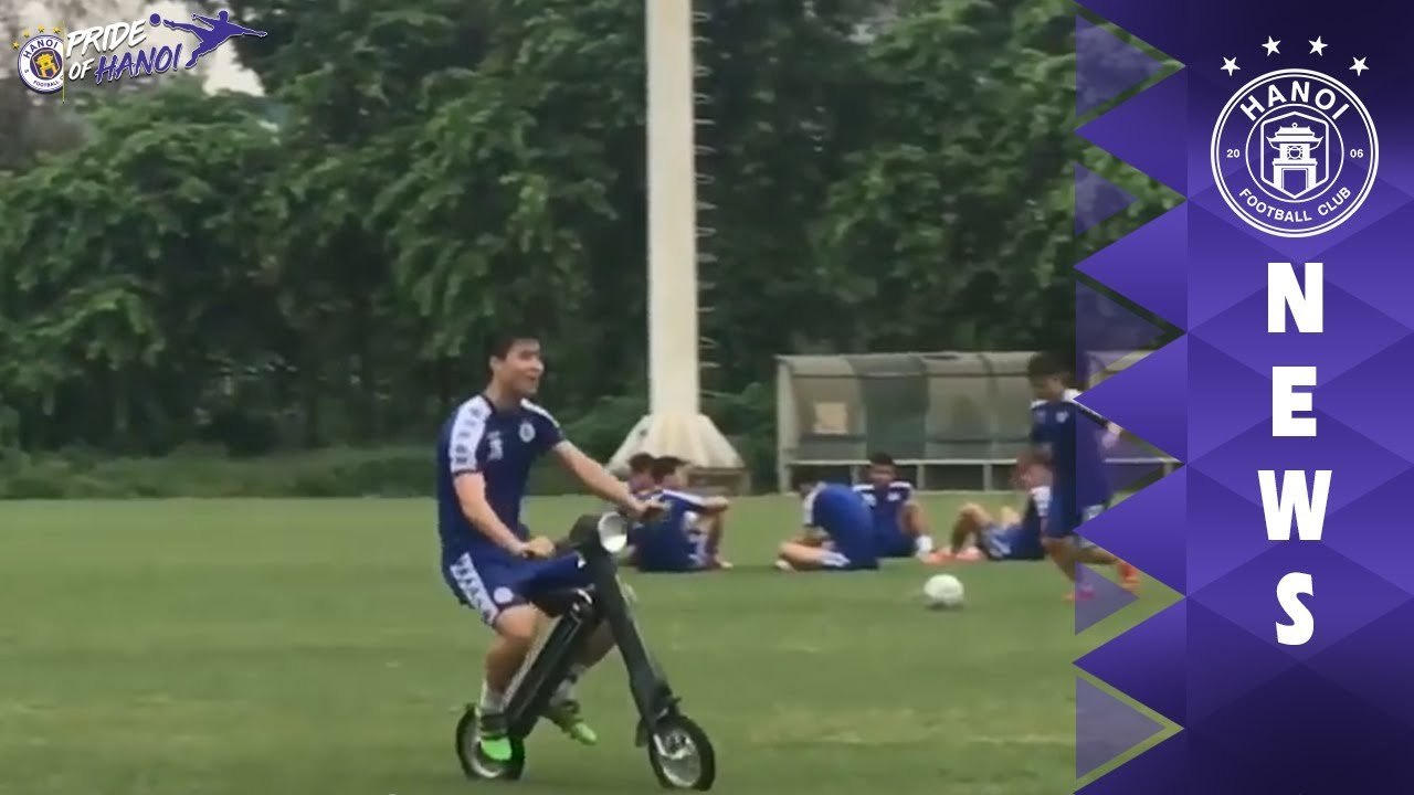 Bạn sẽ như cảm thấy được quay trở lại tuổi học trò sau khi xem xong clip này của Duy Mạnh | HANOI FC