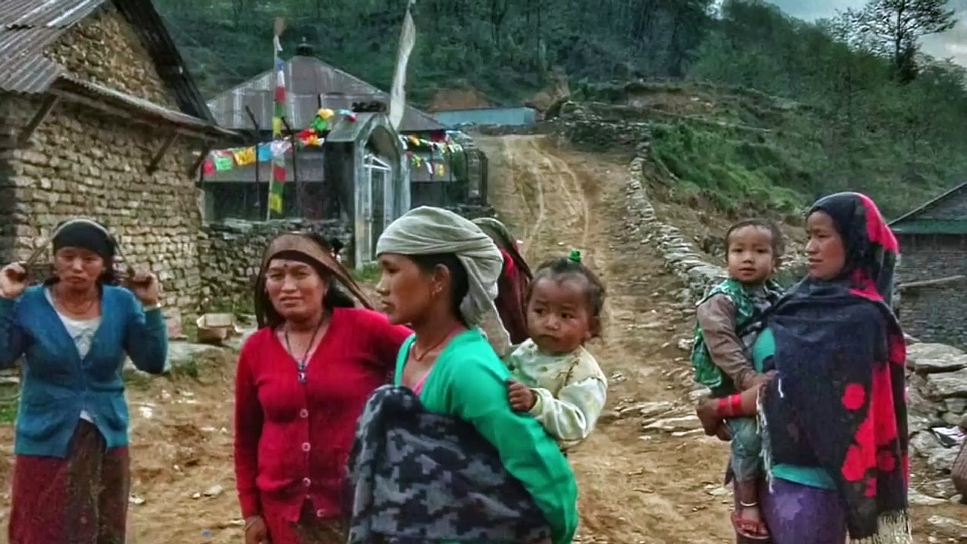 ⁣Solo Female Traveller | Nepal Diaries | Lena's Magazine | Travel Vlog Episode 2