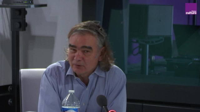 Pierre-Yves Geoffard : Dans toutes les démarches de légalisation, il faut continuer à lutter contre les trafics et les têtes de réseaux. Les réseaux mafieux ne vont pas se laisser faire, ils vont chercher à développer d'autres marchés.