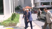 YSK Başkanı Sadi Güven, YSK binasına giriş yaptı