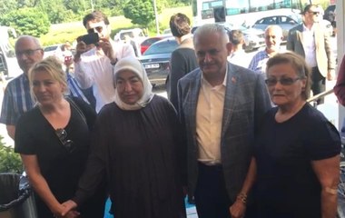 Binali Yıldırım'a yoğun ilgi