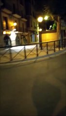 El vídeo del hombre que deambulaba con una porra de madrugada por el centro de Tafalla y ha alarmado a los vecinos