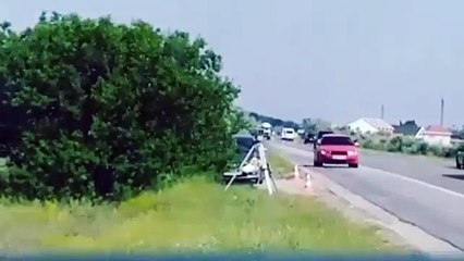 Vê como este condutor lidou com um radar de velocidade