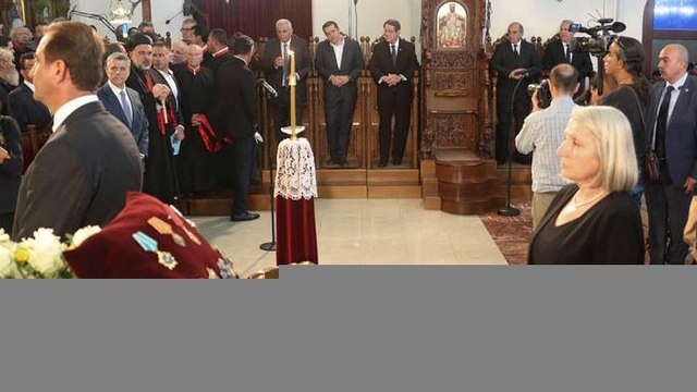 Κηδεύτηκε με τιμές εν ενεργεία Προέδρου ο Δημήτρης Χριστόφιας