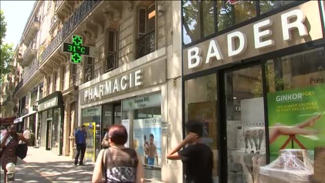 La ola de calor ha hecho muy difícil el turismo en ciudades como Roma, París o Munich y ha dejado imágenes que se repetirán los próximos días