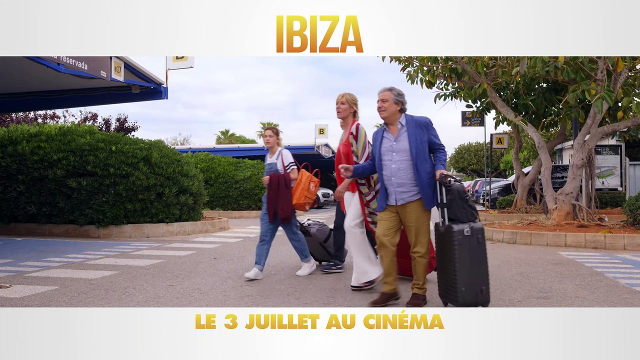 Ibiza Film - Hummer - Avec Christian Clavier et Mathilde Seigner