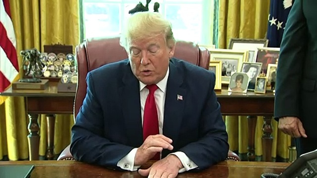'Ela não faz meu tipo', diz Trump sobre acusação de estupro