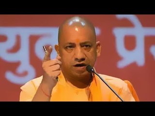 प्रयागराज में कुंभ स्नान करने से पहले योगी आदित्यनाथ ने कर दी यह बड़ी घोषणा