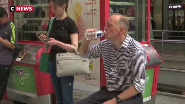 Canicule : chaleur écrasante dans les transports, la SNCF et la RATP distribuent de l'eau