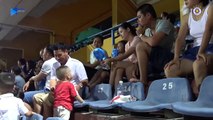 Con trai Văn Công bất ngờ xuất hiện trên khán đài, ngồi ăn bánh siêu cấp dễ thương | HANOI FC