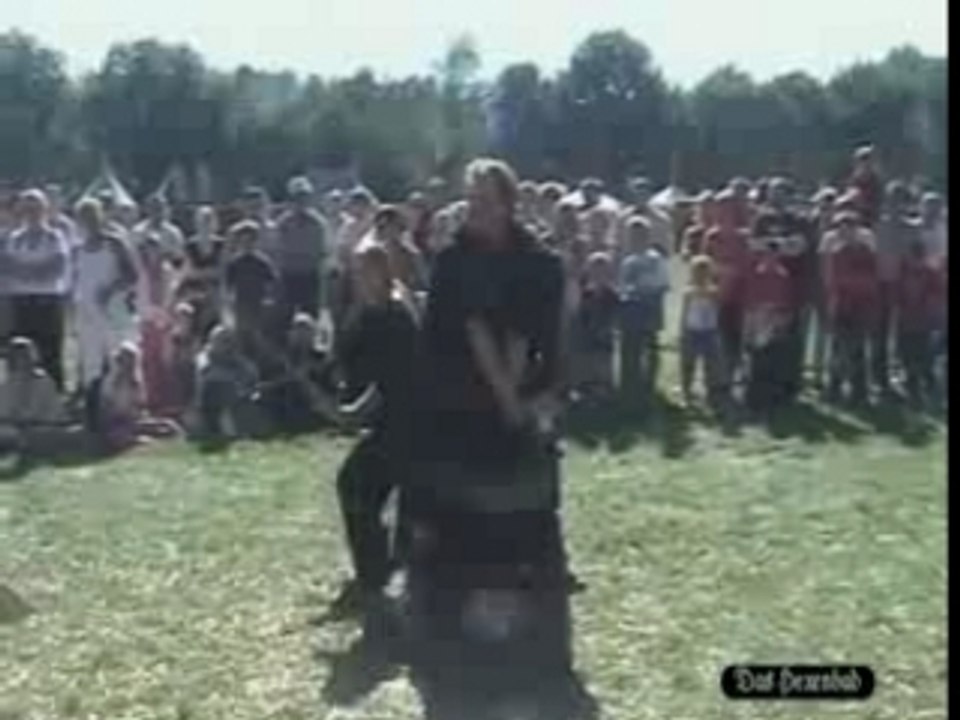 Schwertkampf im hexenbad