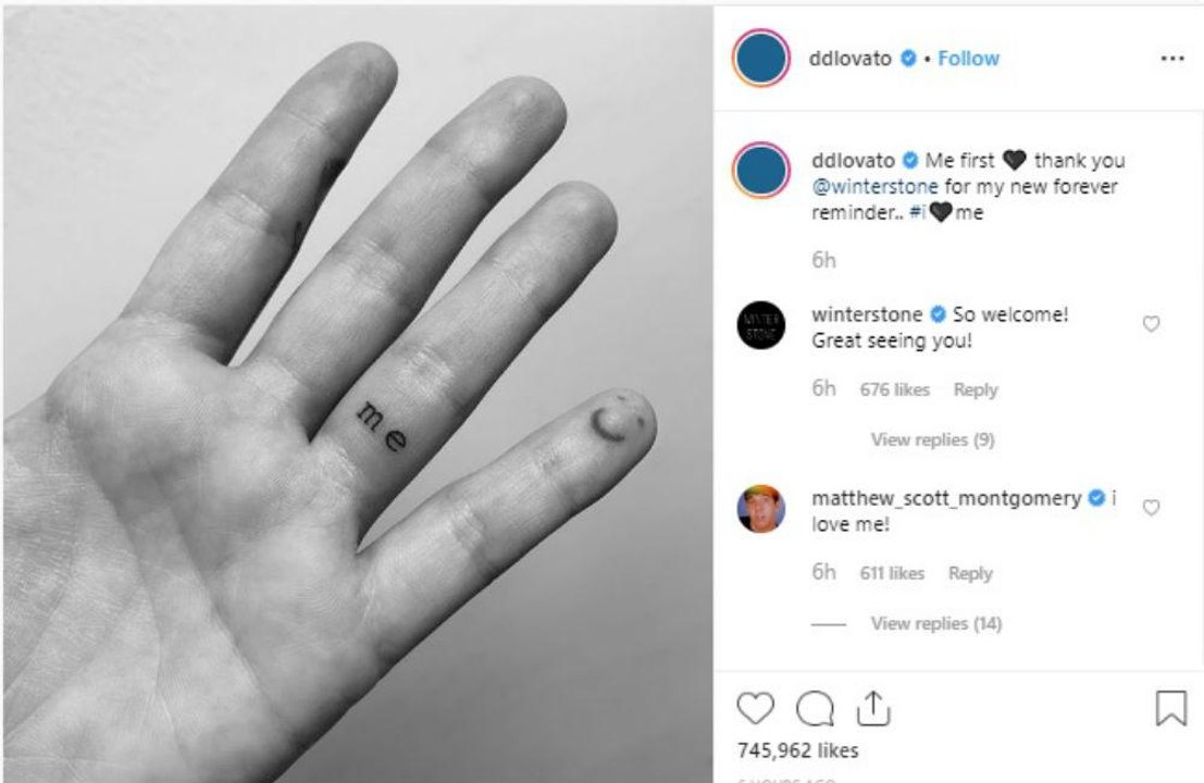 Demi Lovato gets 'me' tattoo