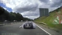 Voiture de collection : il se plante sur l'autoroute !