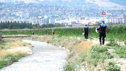 Polisi görünce çocuklarını boğuldu sanıp feryat ettiler