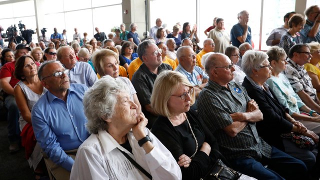 US election 2020: Democratic candidates kick off campaigning