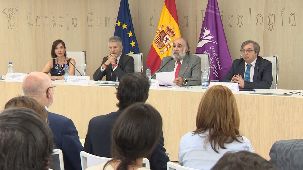 Marlaska asiste a un acto de la Asociación de Víctimas del Terrorismo