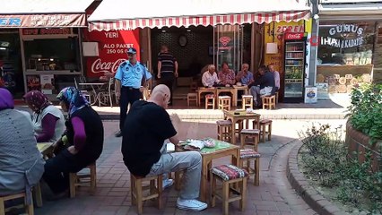 Kaldırım işgali yapan kafe ve çay ocaklarına denetim