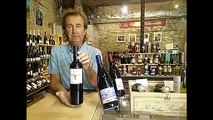 Les Héros de la Vigne - Guy Destribats nous présente une bouteille de la cuvée Natur'A